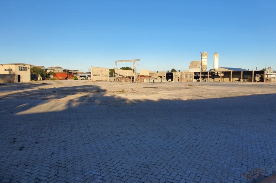 To Let commercial Property for Rent in Perseverance Industrial Eastern Cape